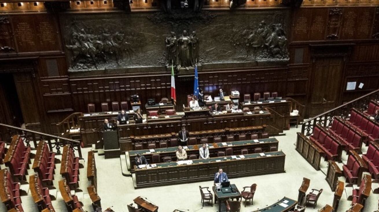 Mes, il terrore tra i grillini: "Salvini e Meloni ci mangiano"