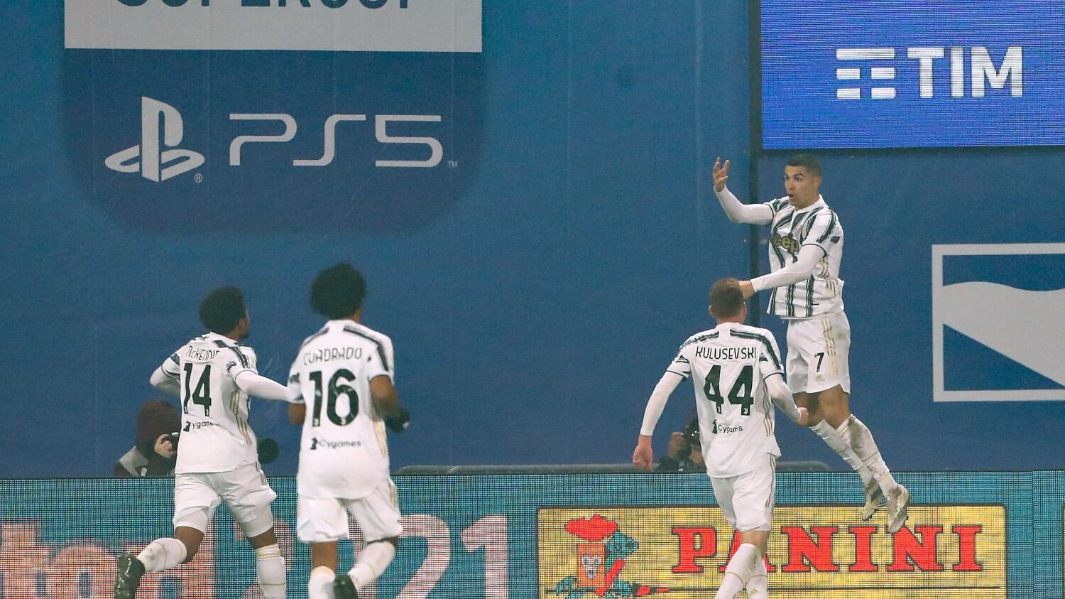 La Juventus risorge e spegne le polemiche: Napoli ko e Supercoppa Italiana in bacheca
