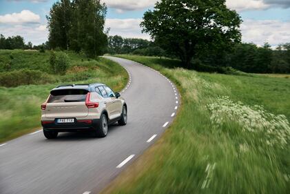 Volvo EX40, primo contatto: guarda la gallery 3