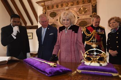 Il Principe Carlo e Camilla in visita alle Torre di Londra  1