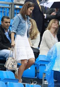 Pippa Middleton, bikini e giochi sull'acqua 9