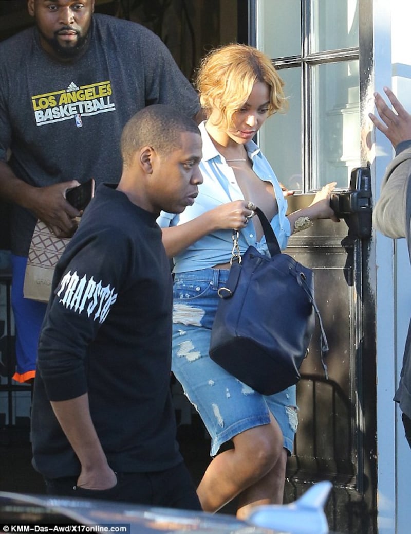 Beyoncé senza reggiseno 1