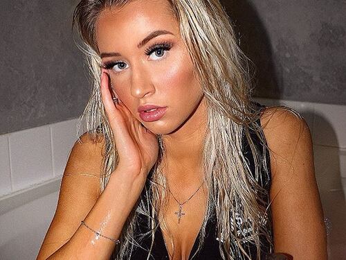Mikayla Demaiter da urlo su Instagram