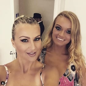Mercedesz Henger, lato b esplosivo 21