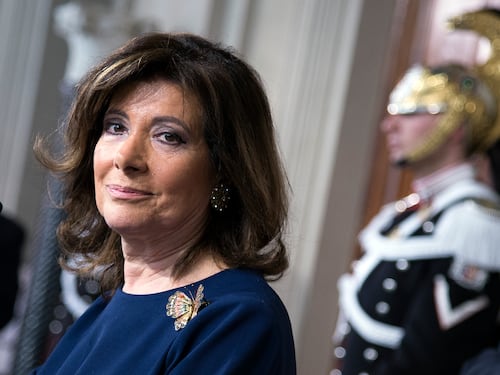 Minacce a Casellati e il rispetto perduto per le istituzioni