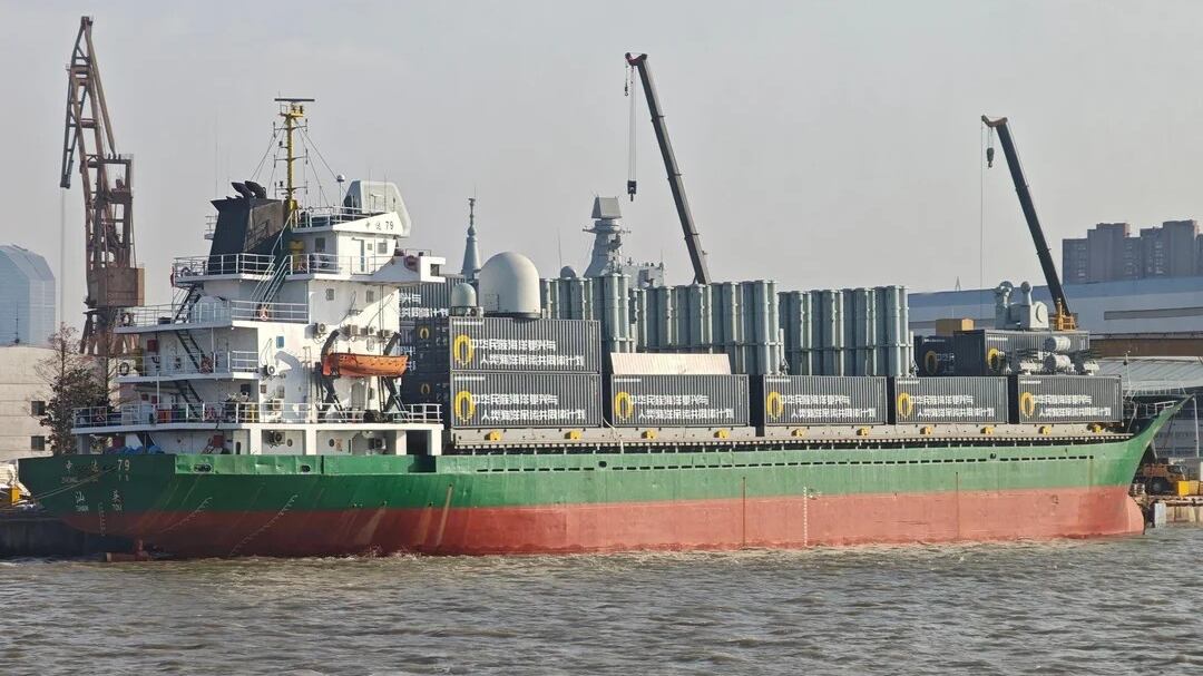Pechino punta sul cargo lanciamissili: di cosa si tratta e cosa svelano le immagini satellitari