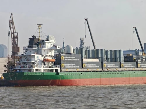 Pechino punta sul cargo lanciamissili: di cosa si tratta e cosa svelano le immagini satellitari