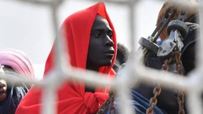 Reggio, clandestino espulso: giudice dice no, “si curerà in Italia”