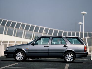 Lancia Thema, guarda la gallery 12