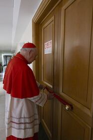 Le prime foto della salma di Papa Francesco 3