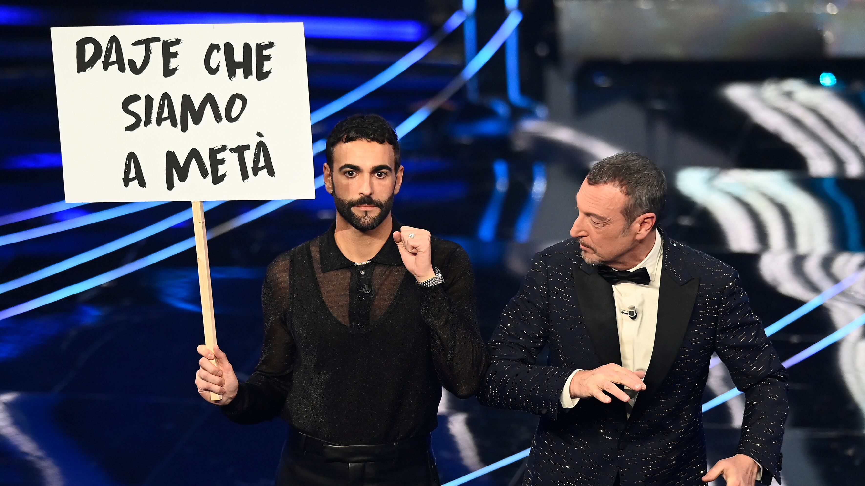 Amadeus ci ha preso in giro, sfregio D'Amico a Israele e Mengoni: quindi, Sanremo...
