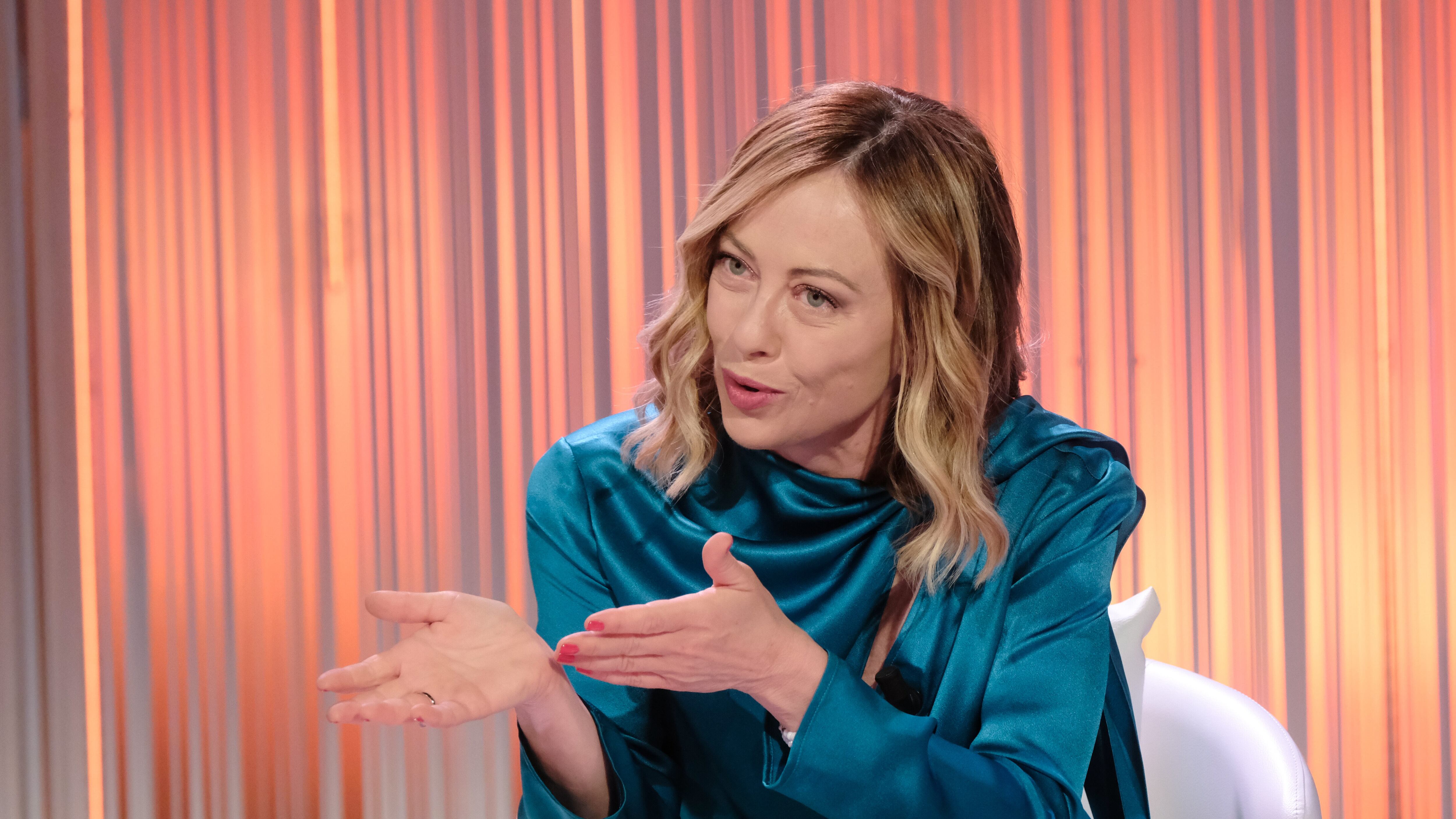 Meloni e il timore dell'astensione. Appello al voto della premier