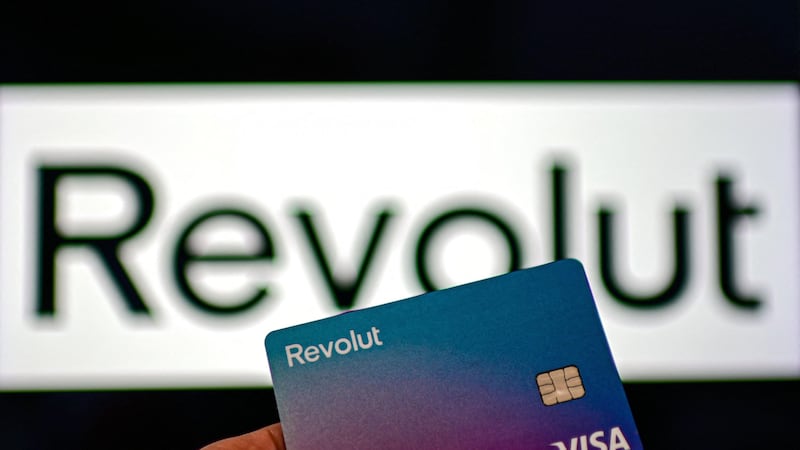 Revolut, gli hacker rivendicano il colpo: “Dati di 700 clienti e della polizia italiana”. Si muove anche l’Antimafia