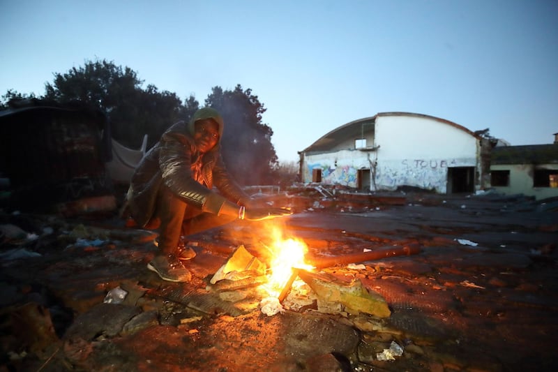 Roma, lo sgombero della fabbrica occupata da più di 500 migranti 7