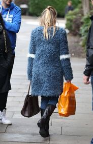 Bridget Jones mamma: Renée Zellweger col pancione sul set 23