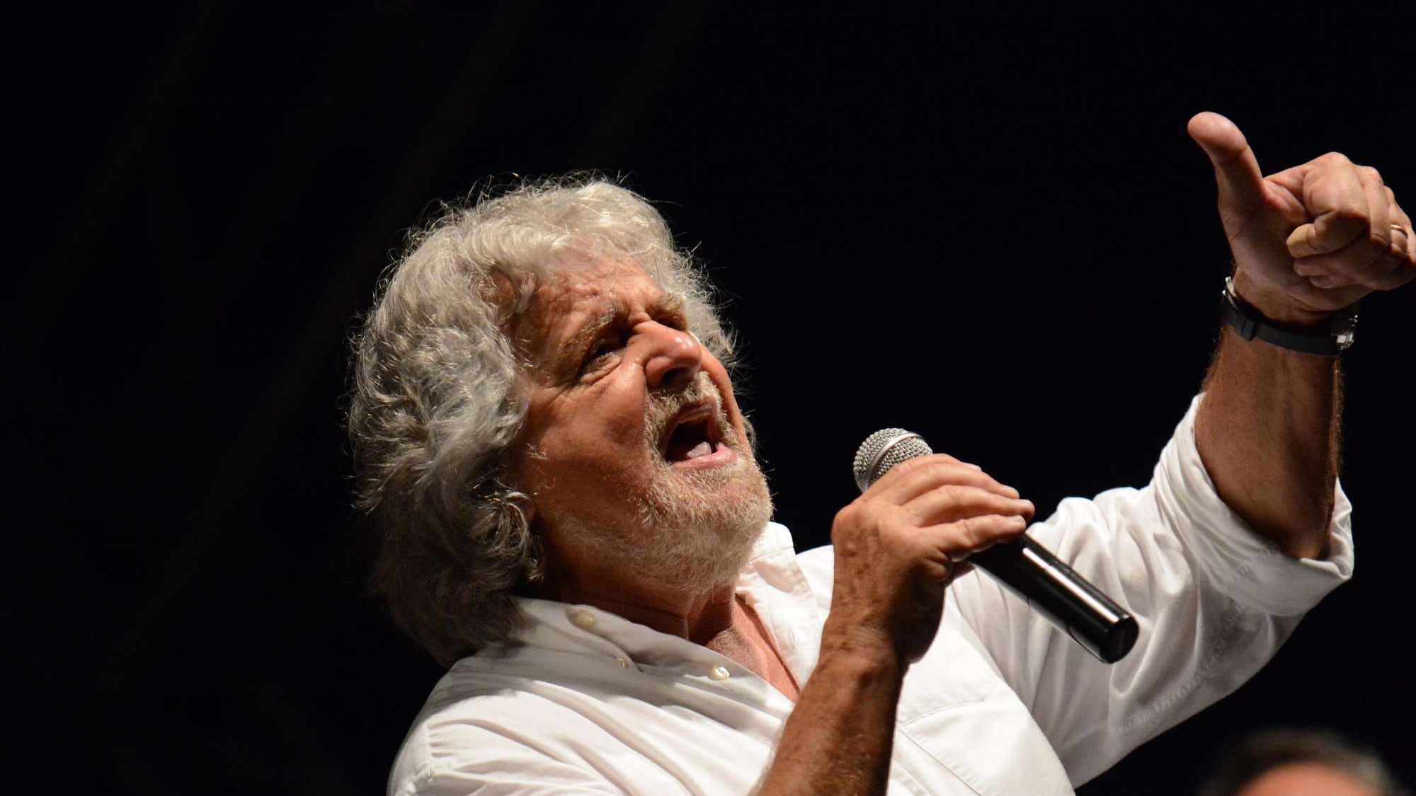 Grillo: "Il sogno di Berlinguer continua col M5S"