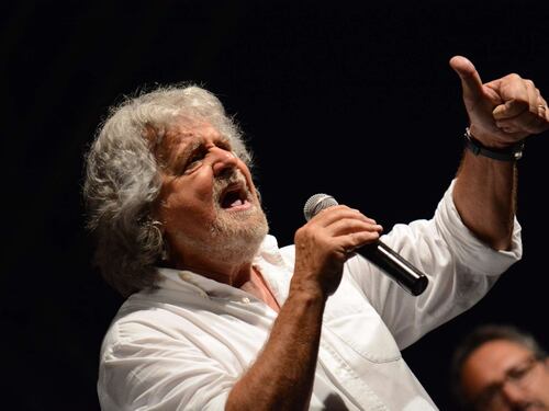 Grillo: "Il sogno di Berlinguer continua col M5S"