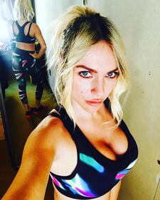 Laura Forgia, il volto sexy di Rai 2 12