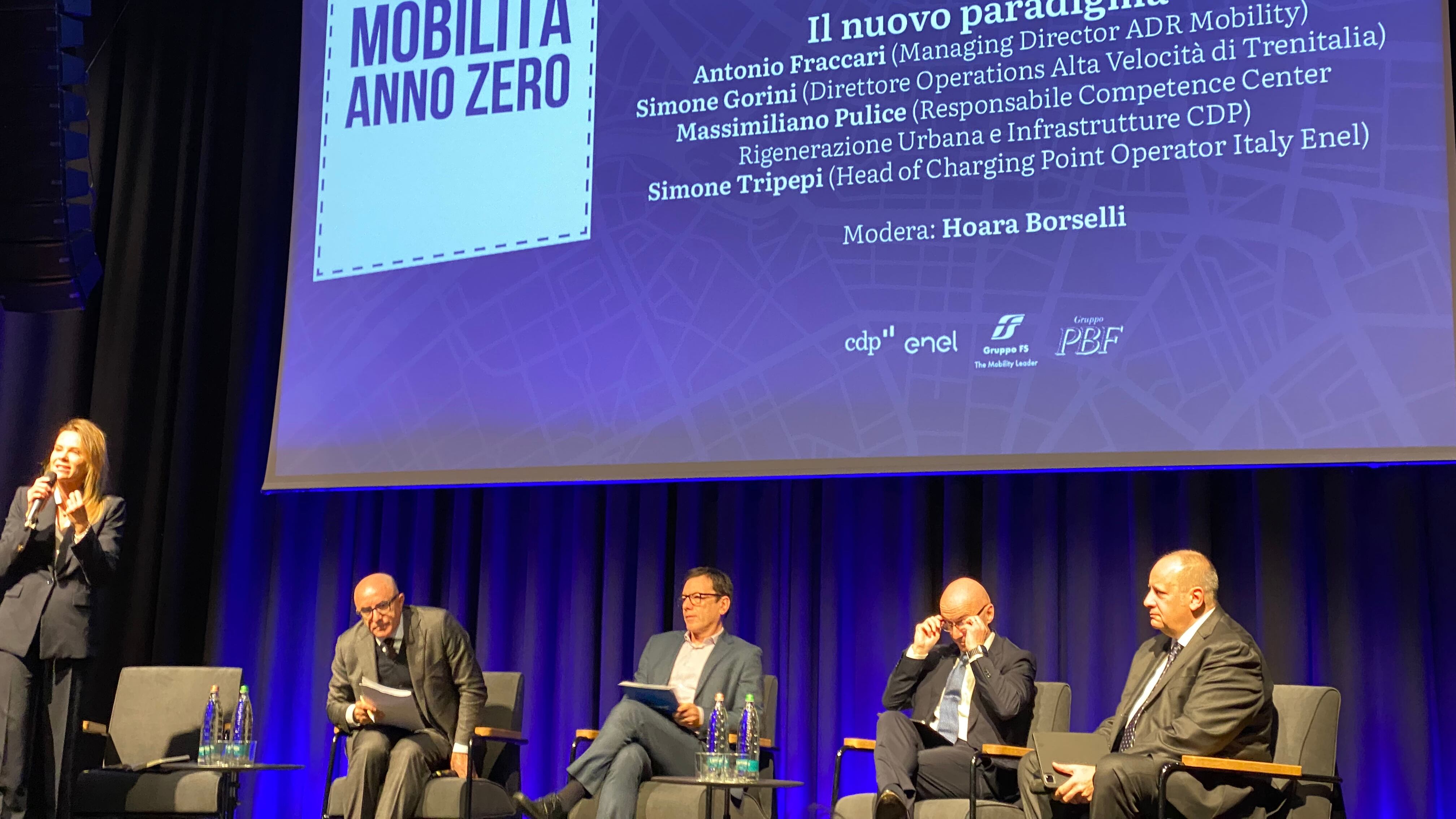 Elettrificazione smart, colonnine e guida autonoma: il futuro della mobilità