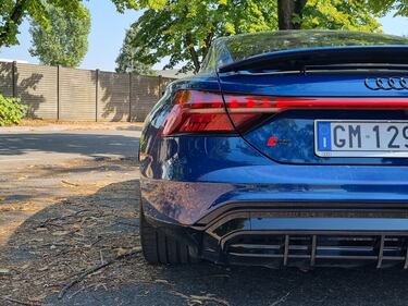 Audi RS e-tron GT: guarda la gallery della super berlina elettrica 16