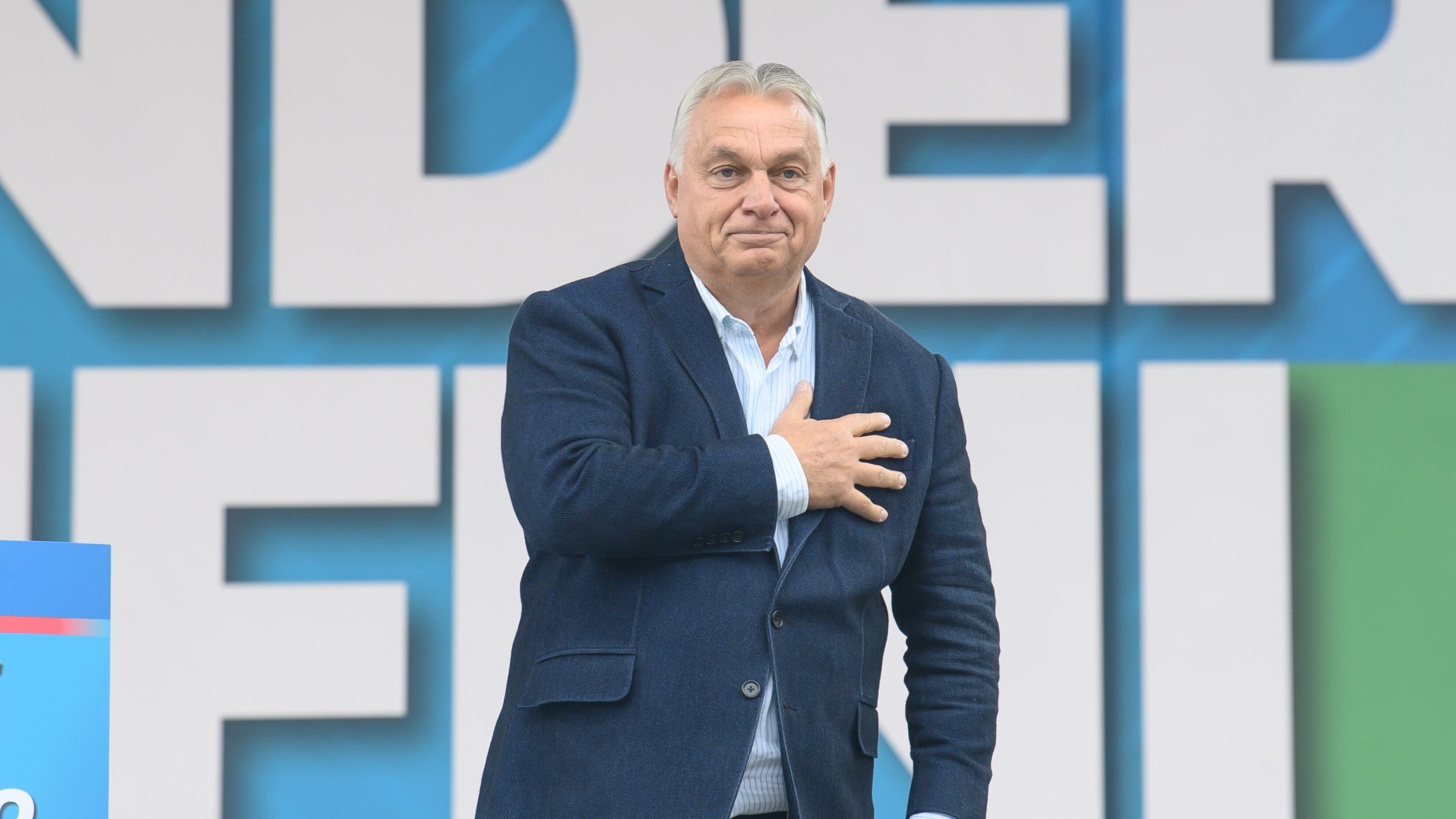 Uno scossone all'Europa quel filo bruno pro Putin che arriva a Orbán e Fico