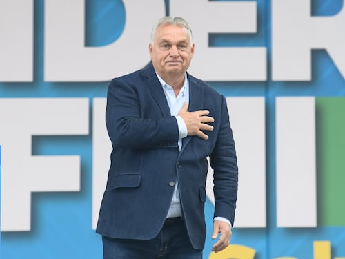 Uno scossone all'Europa quel filo bruno pro Putin che arriva a Orbán e Fico