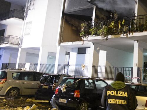 Roma, esplode palazzina. Un morto e 14 feriti
