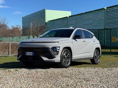 Hyundai Kona HEV: tutte le foto 1