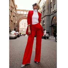 Zinchenko bacia Vlada Sedan: gli scatti della sexy giornalista 8