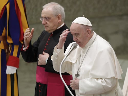 Francesco salta ritiro spirituale di Ariccia per problemi di salute