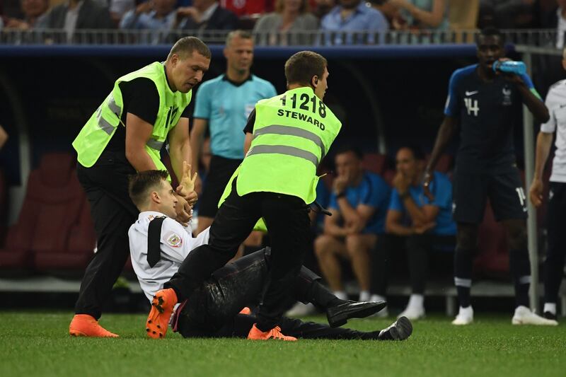 Invasione di campo durante la finale dei Mondiali 3