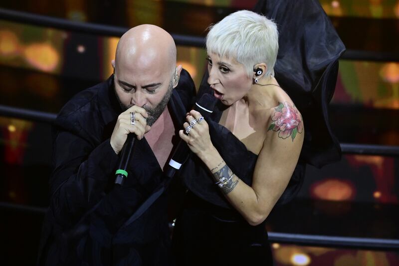 Sanremo 2024: ecco il look della quarta serata del Festival dei Negramaro 1