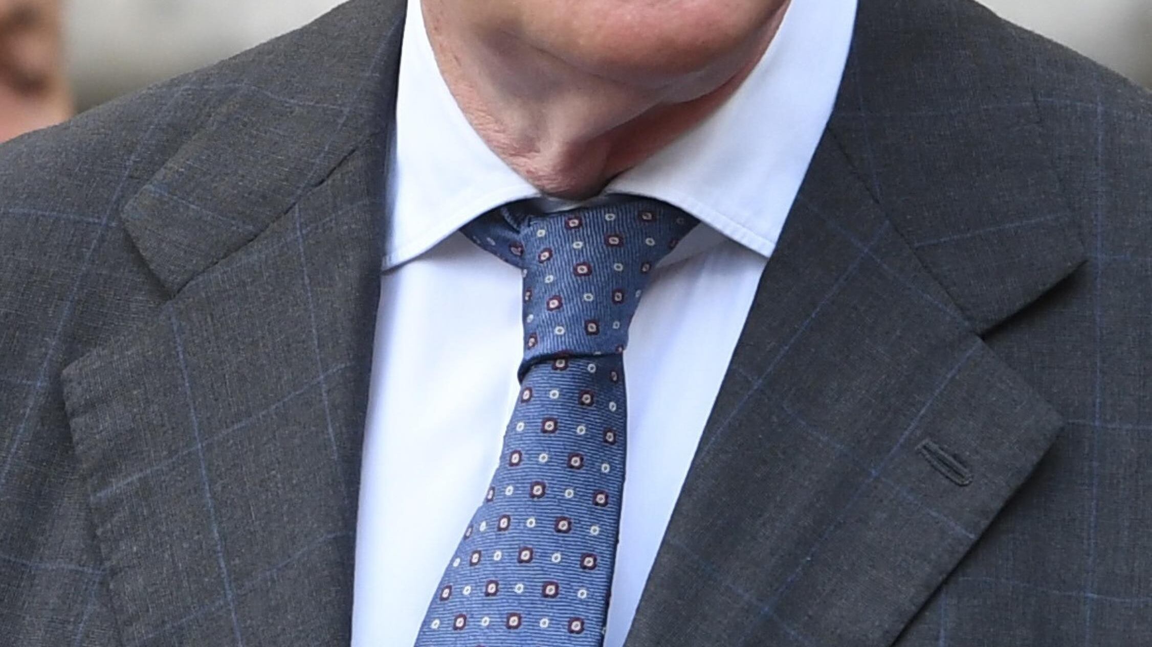 Londra, Mandelson in cella. "Rivelò segreti a Epstein"