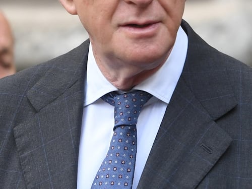 Londra, Mandelson in cella. "Rivelò segreti a Epstein"