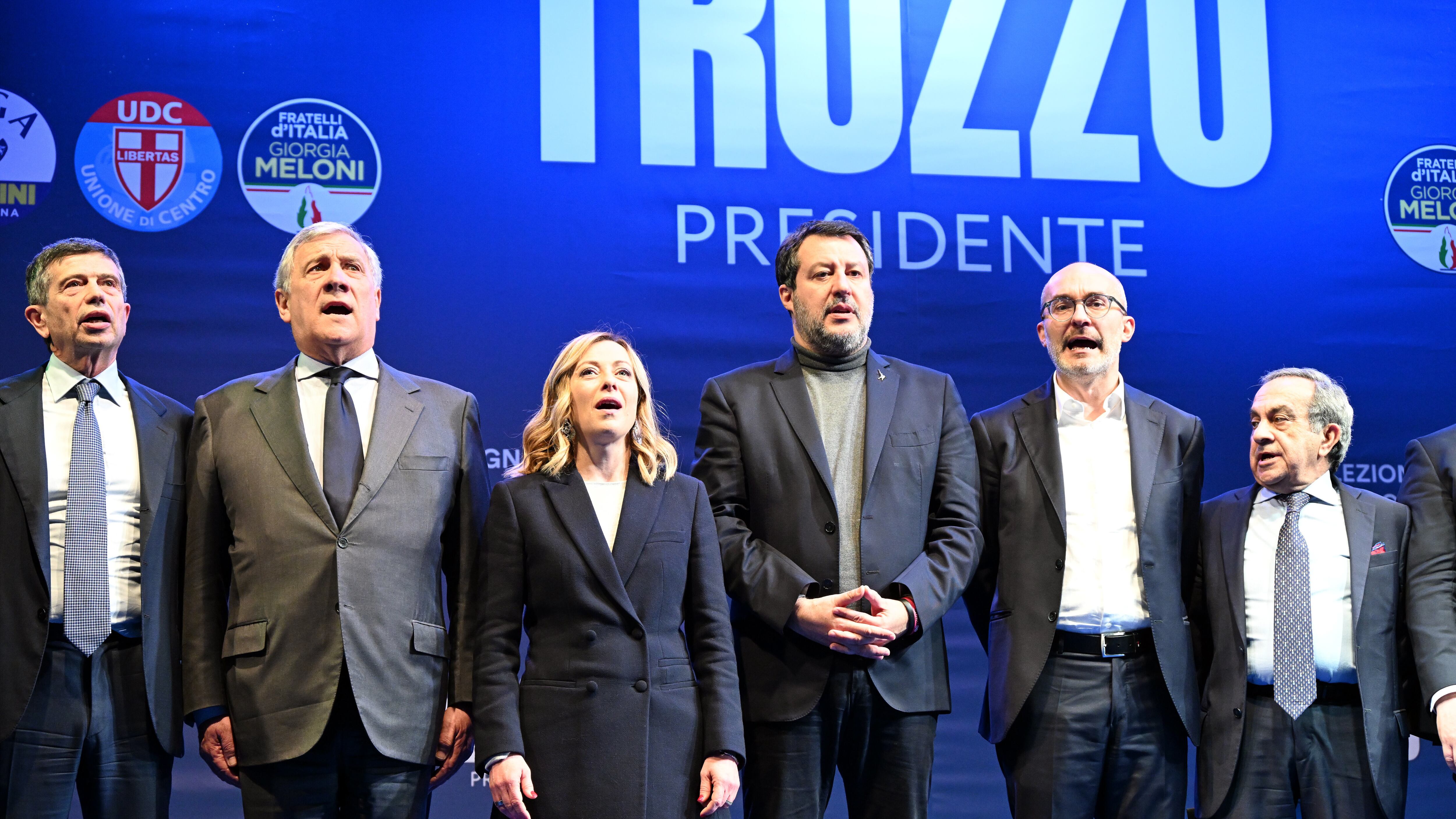 Meloni convince gli italiani. Il sondaggio che gela la sinistra