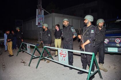 L'India bombarda il Pakistan: le immagini degli attacchi 16