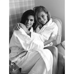 Nina Agdal, bella sotto al sole 9