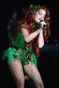 Rita Ora super sexy per Halloween 26