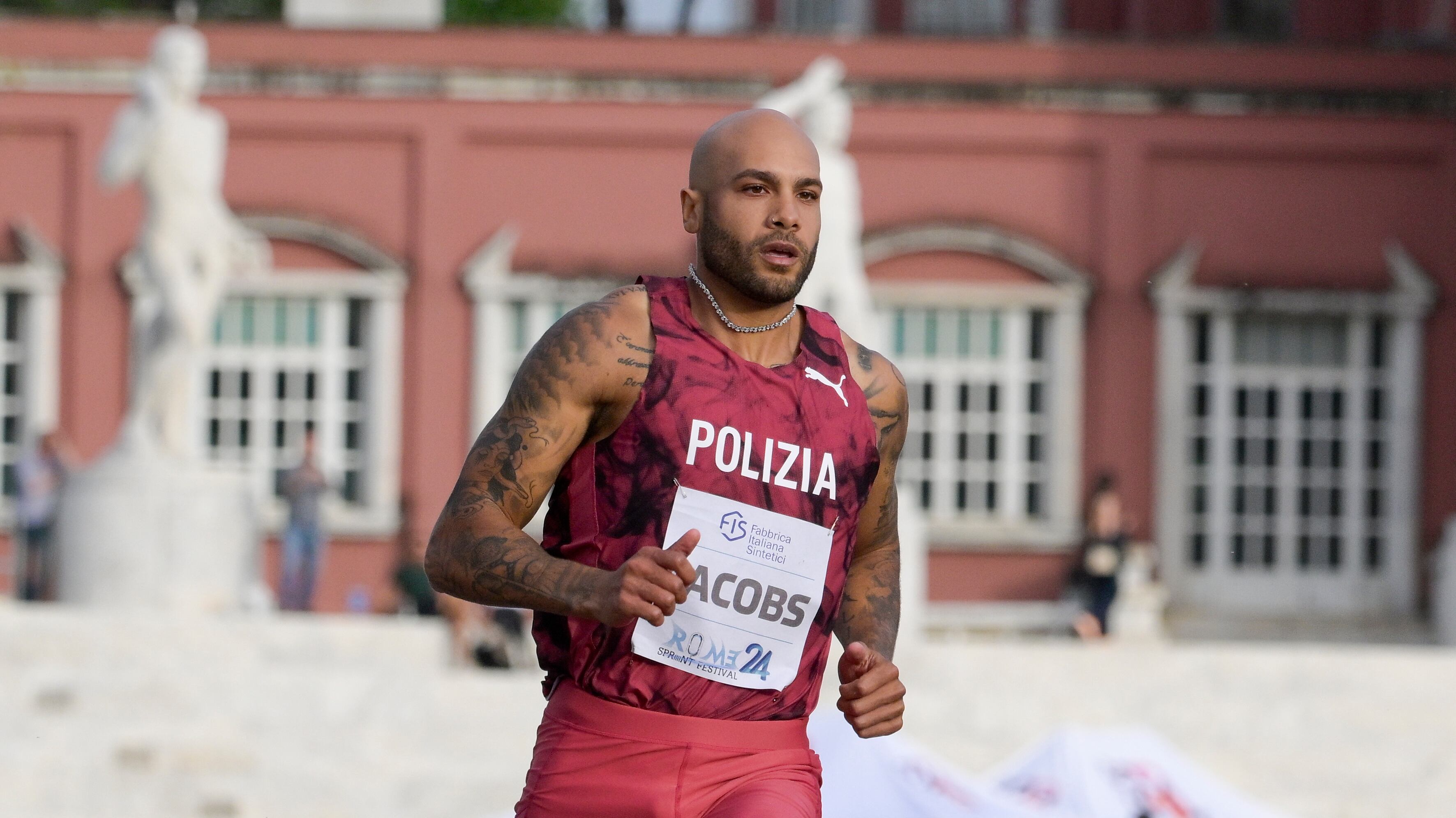 "Partenza da migliorare". Marcell Jacobs vince i 100m a Roma, ma non scende sotto i 10"