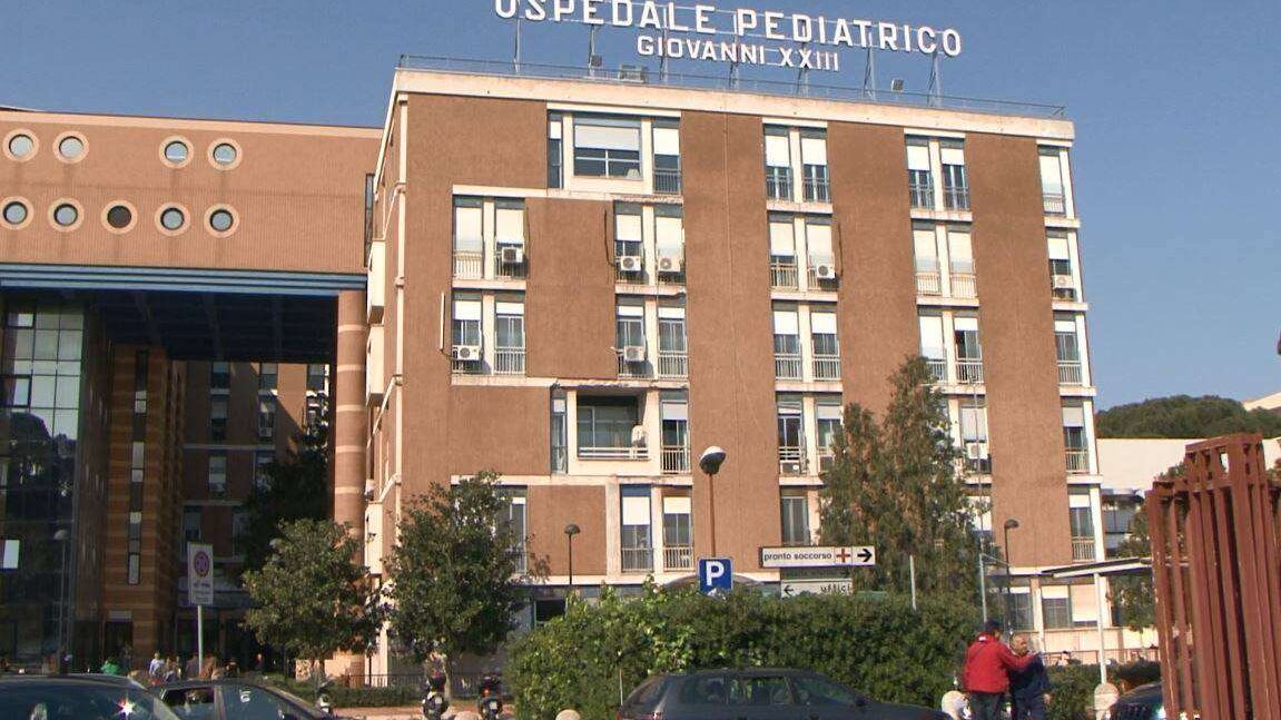 Bari, arrestato 29enne che soffocò la figlia di 3 mesi in ospedale
