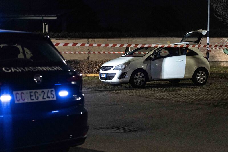 Accoltellata alle spalle dall'ex, l'orrore a Giussano: le immagini dalla scena 1