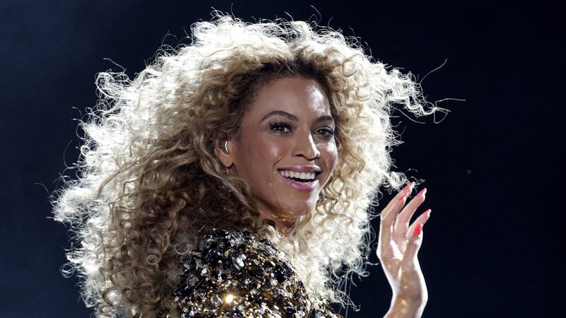 Anche Beyoncé è vittima di Photoshop: ecco la trasformazione