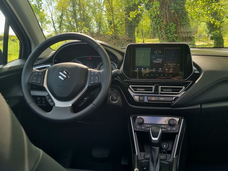 Suzuki S-Cross Hybrid 140V: guarda le foto  13