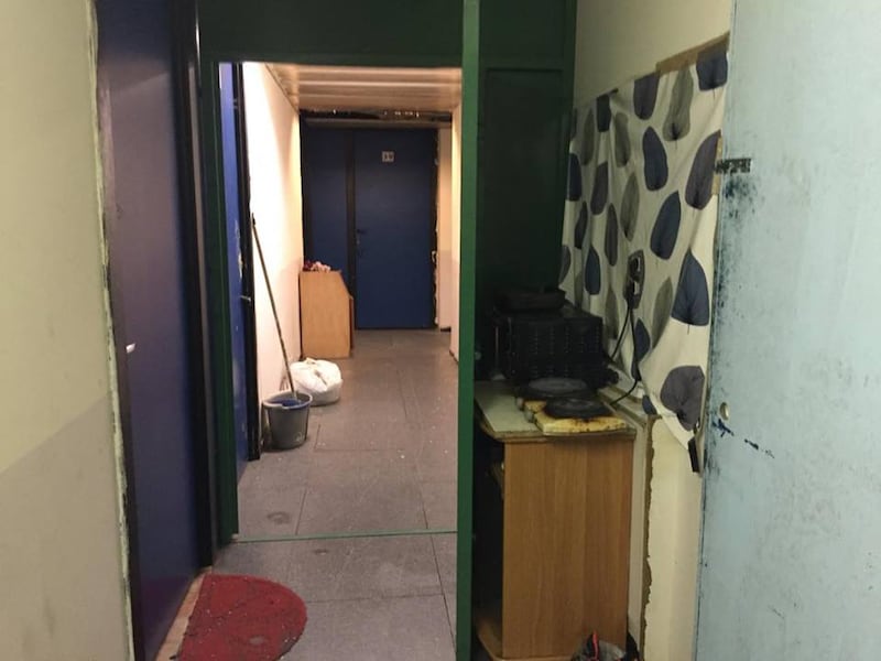 Il palazzo occupato dai nordafricani tra illegalità e scabbia 22