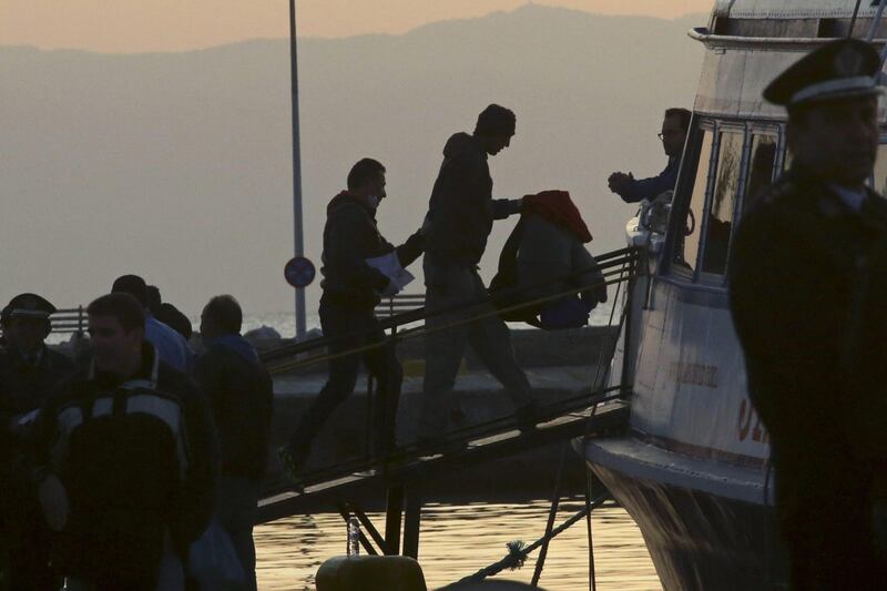 Grecia, le prime espulsioni di immigrati in Turchia 12