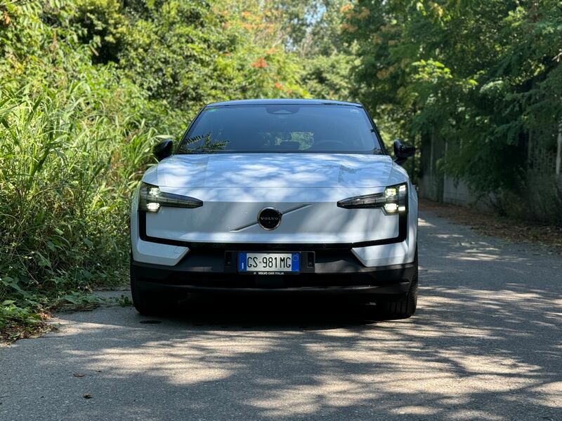 Volvo EX30, guarda la gallery del nuovo suv elettrico premium 4