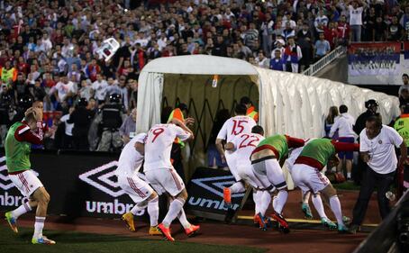 Serbia-Albania, la bandiera del Kosovo scatena la rissa 11