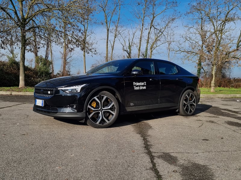 Polestar 2, ecco la nostra prova su strada