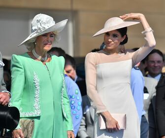 Meghan Markle solare alle celebrazioni per Carlo 8