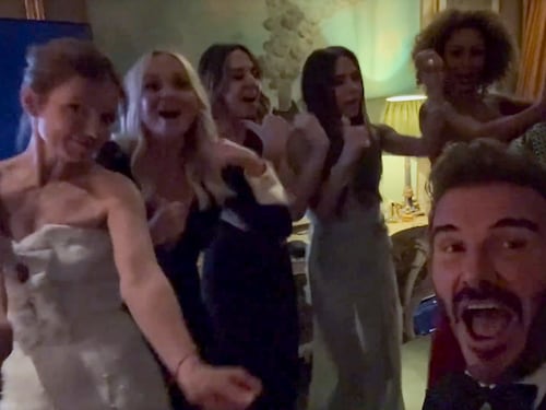 La reunion e i regali speciali. Victoria festeggia il compleanno con le Spice Girls